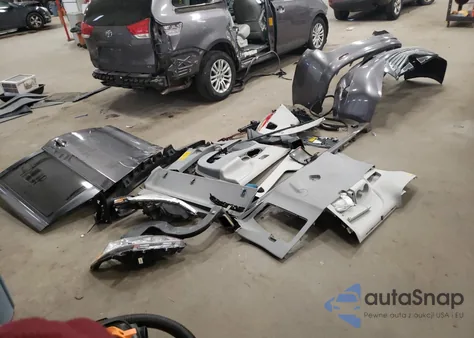 2013 Toyota Sienna Xle z USA, uszkodzony, nr VIN 5TDYK3DC4DS390333